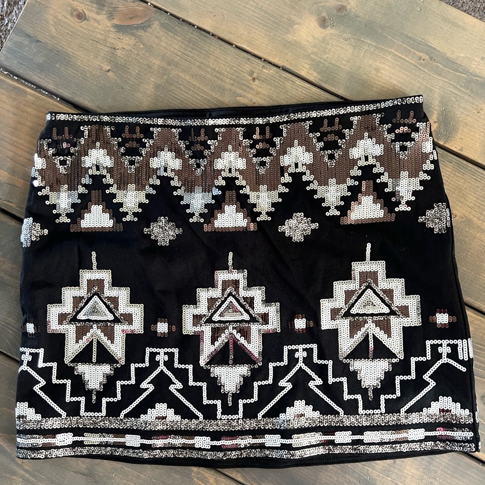 NWT Black and Silver Sequin Skirt